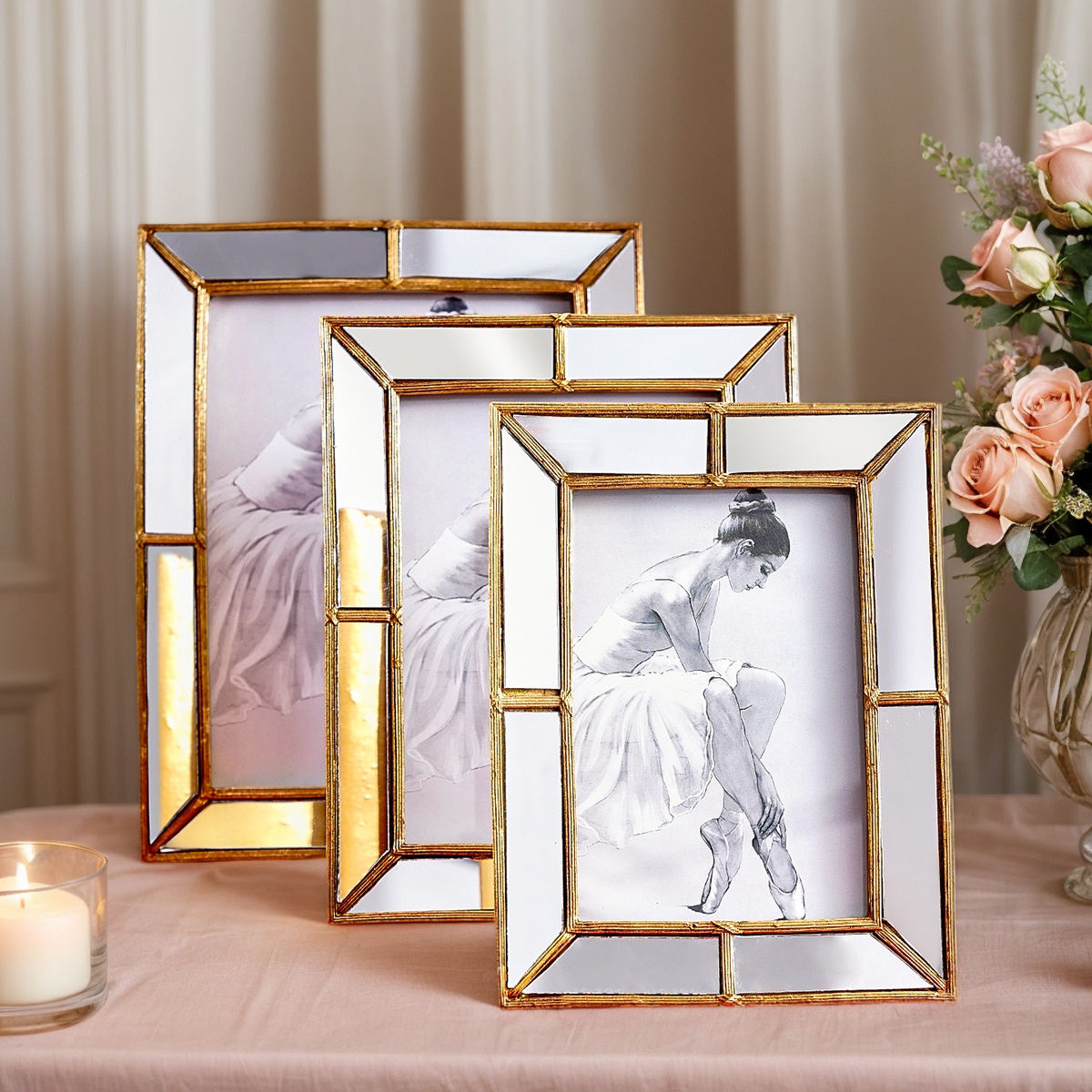 Bamboo Photo Frame - 1個入り、シンプルな金色の樹脂素材のフレームと鏡面ガラスの象嵌装飾が施されたフォトフレーム、写真展示に最適です。
