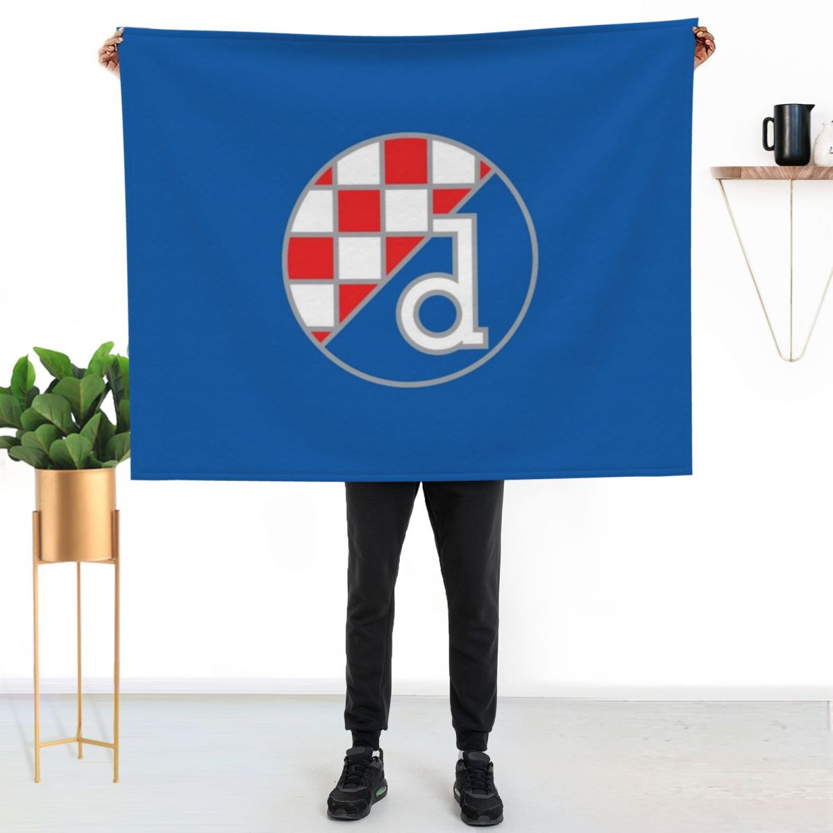 ディナモ・ザグレブ・フットボールクラブのスローケット、柔らか - Home Decor Zagreb のレビューと価格
